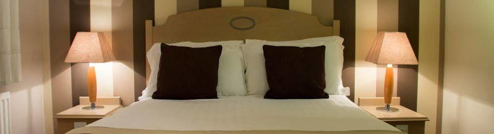 The Manor Guest House ชีเดิล ภายนอก รูปภาพ